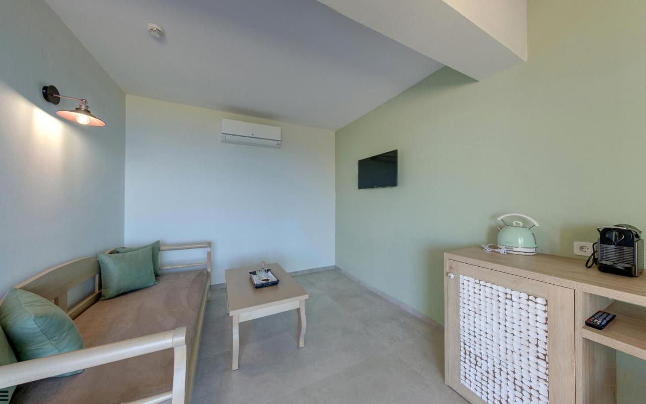 Spiros-Soula Thematic Suites Agia Pelagia  Ngoại thất bức ảnh